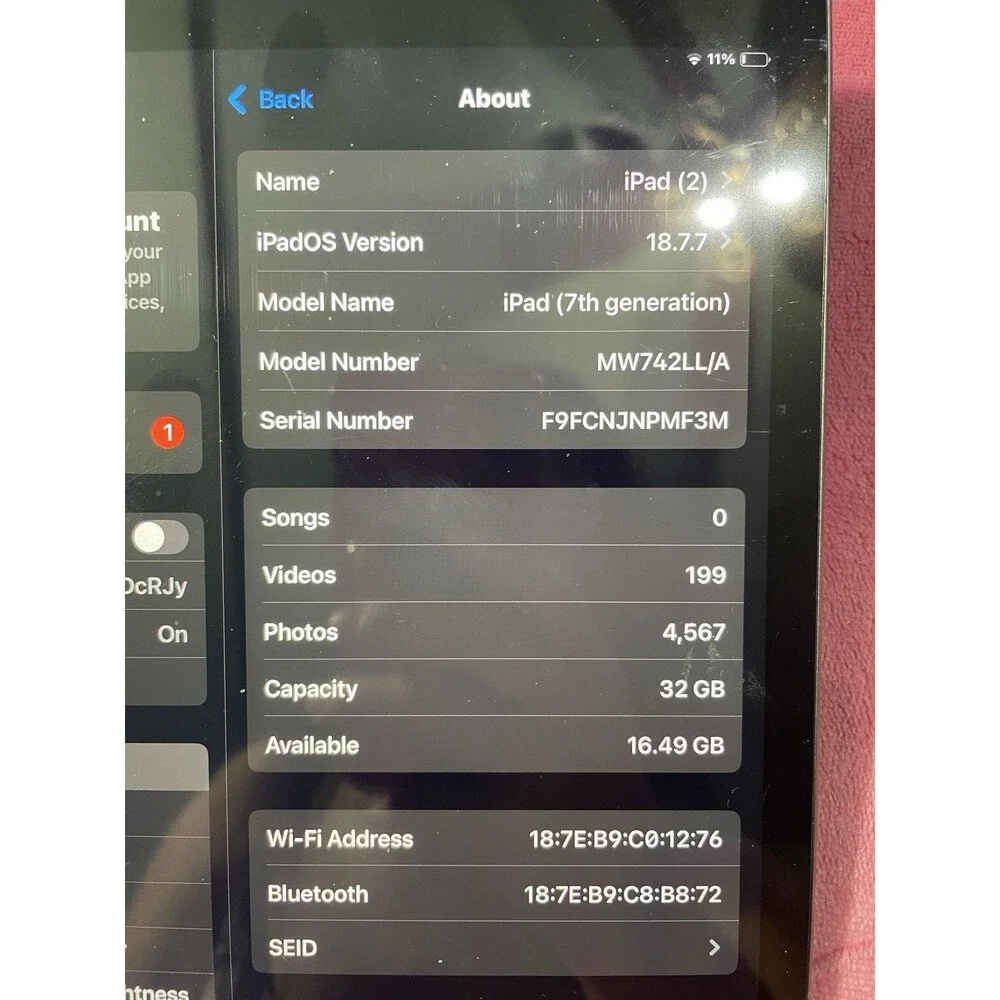 Apple iPad 7th Gen 32GB Space Gray Wi-Fi A2197 10.2
